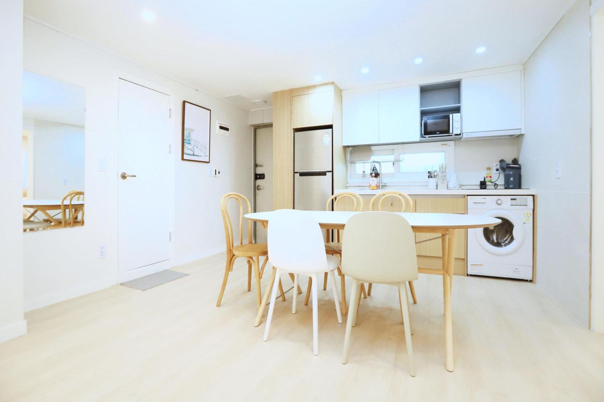 Aloha House Apartemen